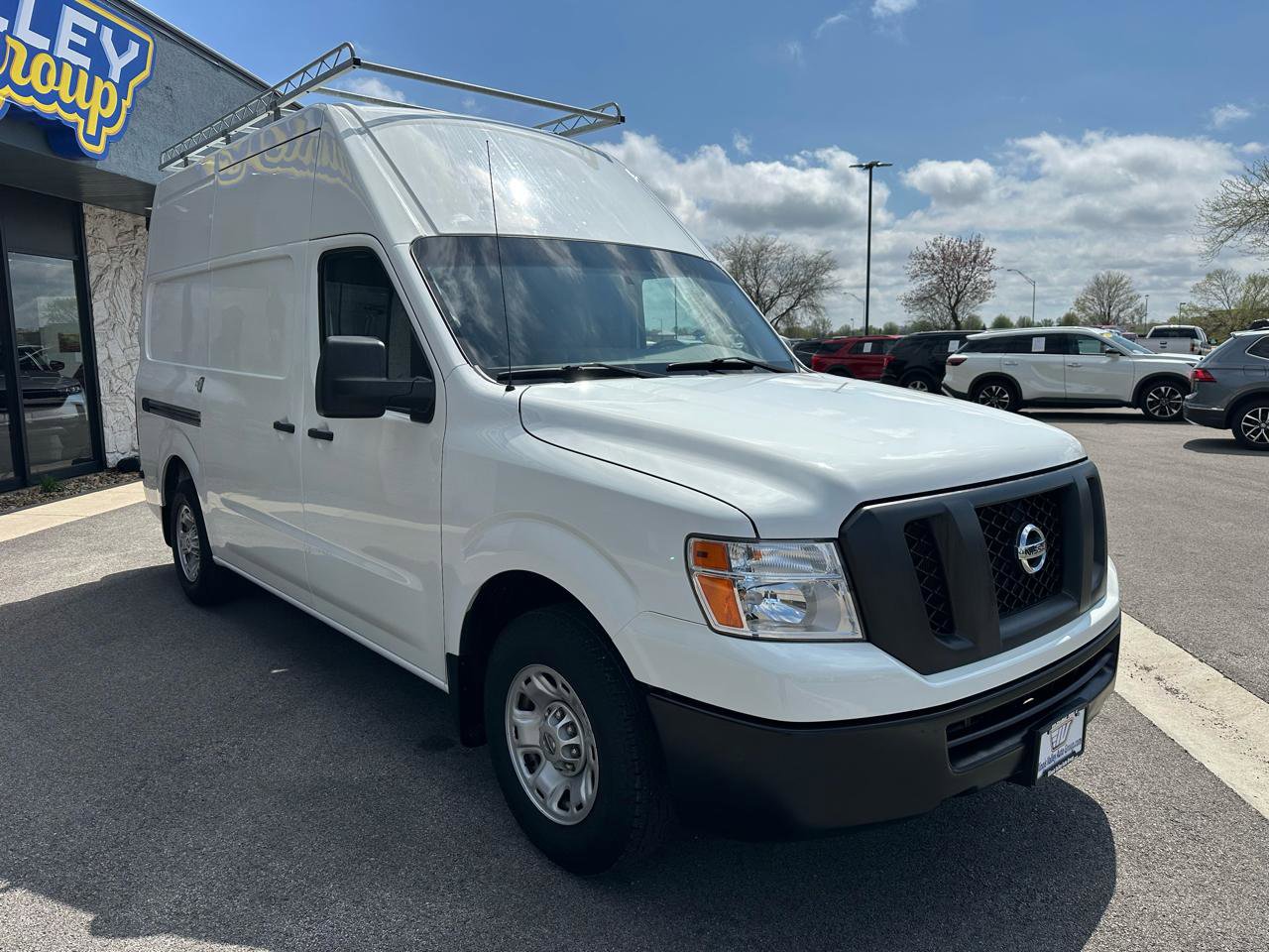 Used 2018 Nissan NV 2500 SV w/ Navigation Package image 9
