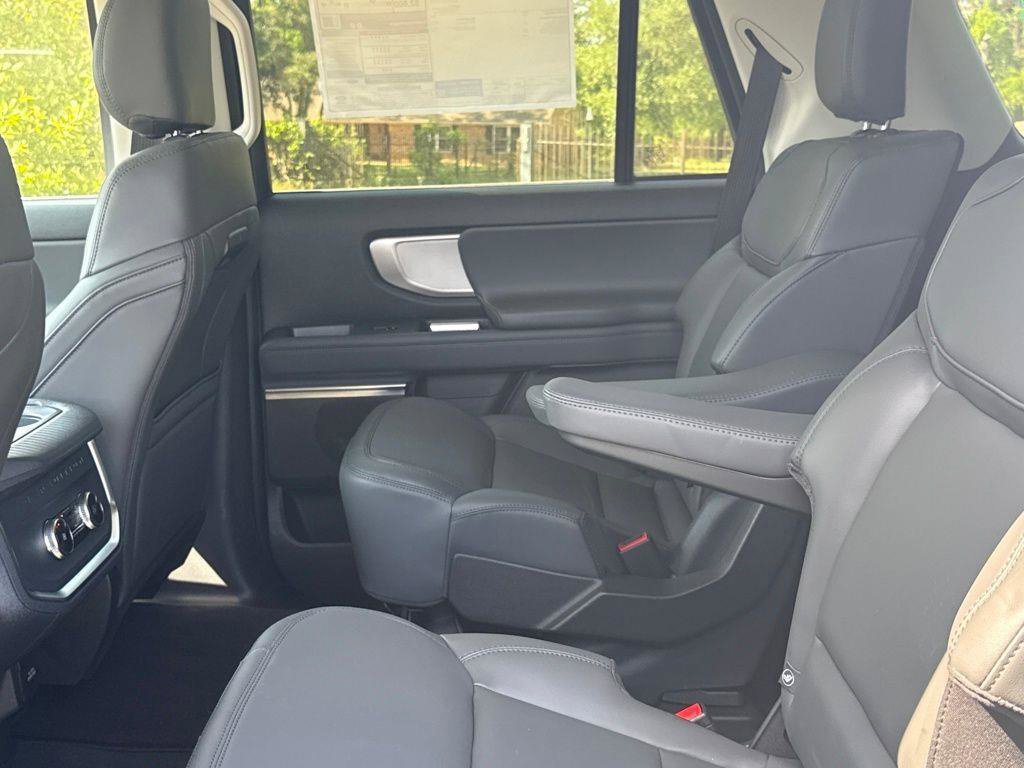 New 2026 Ford Expedition Active RWD image 42