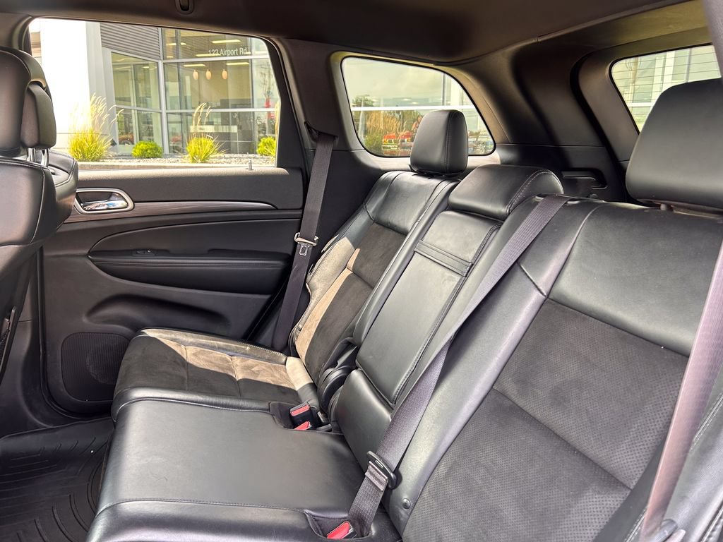 Used 2019 Jeep Grand Cherokee Altitude AWD/4WD image 14