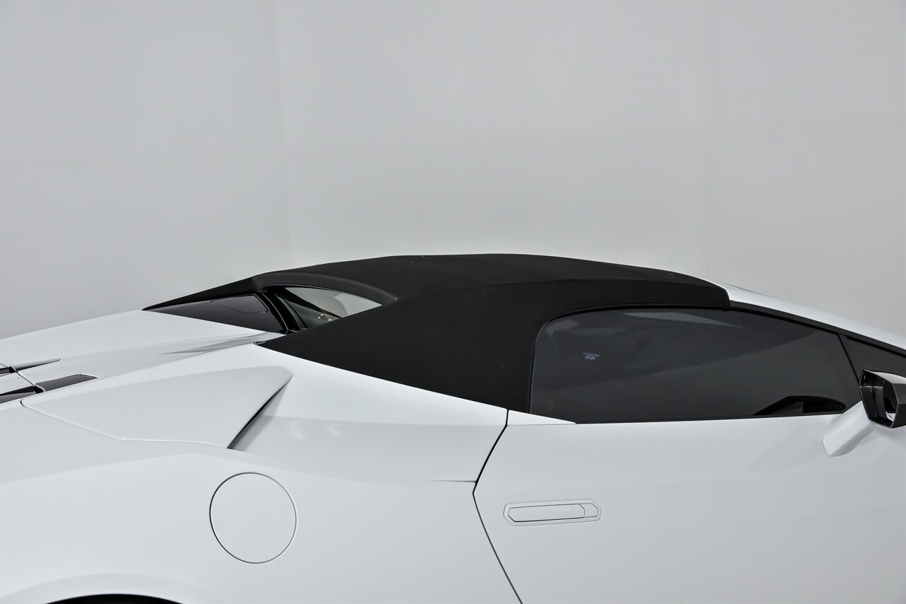 Used 2020 Lamborghini Huracan EVO AWD/4WD image 17