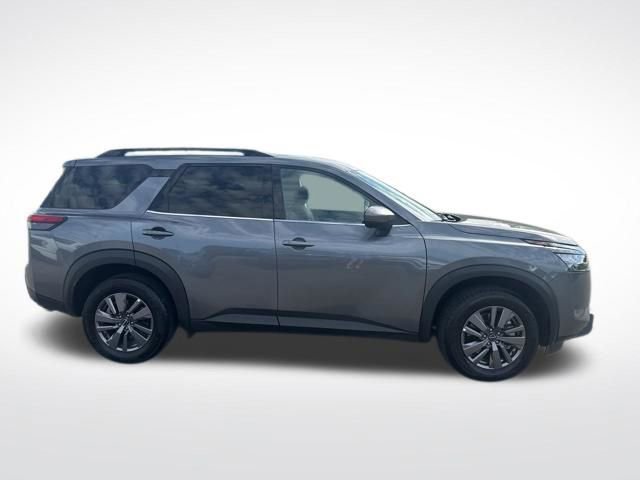 Used 2025 Nissan Pathfinder SV FWD image 6