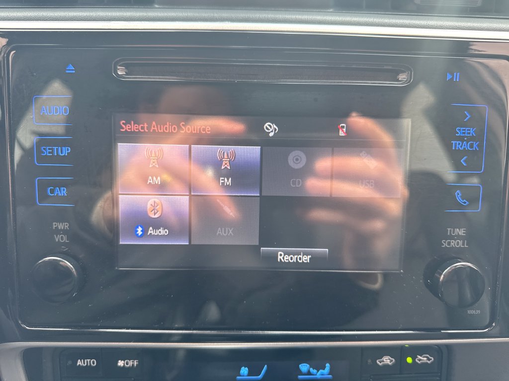 Used 2017 Toyota Corolla SE FWD image 20