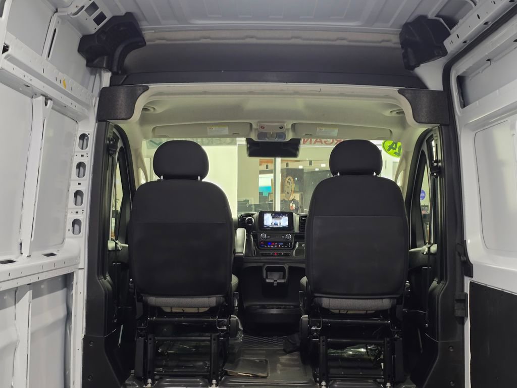 Used 2024 RAM ProMaster 2500 w/ Convenience Group image 31