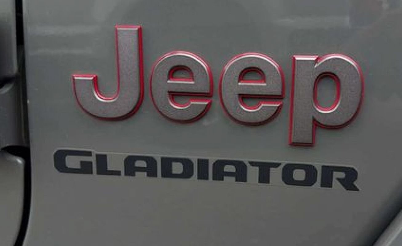 Used 2022 Jeep Gladiator Rubicon w/ Cold Weather Group AWD/4WD image 18
