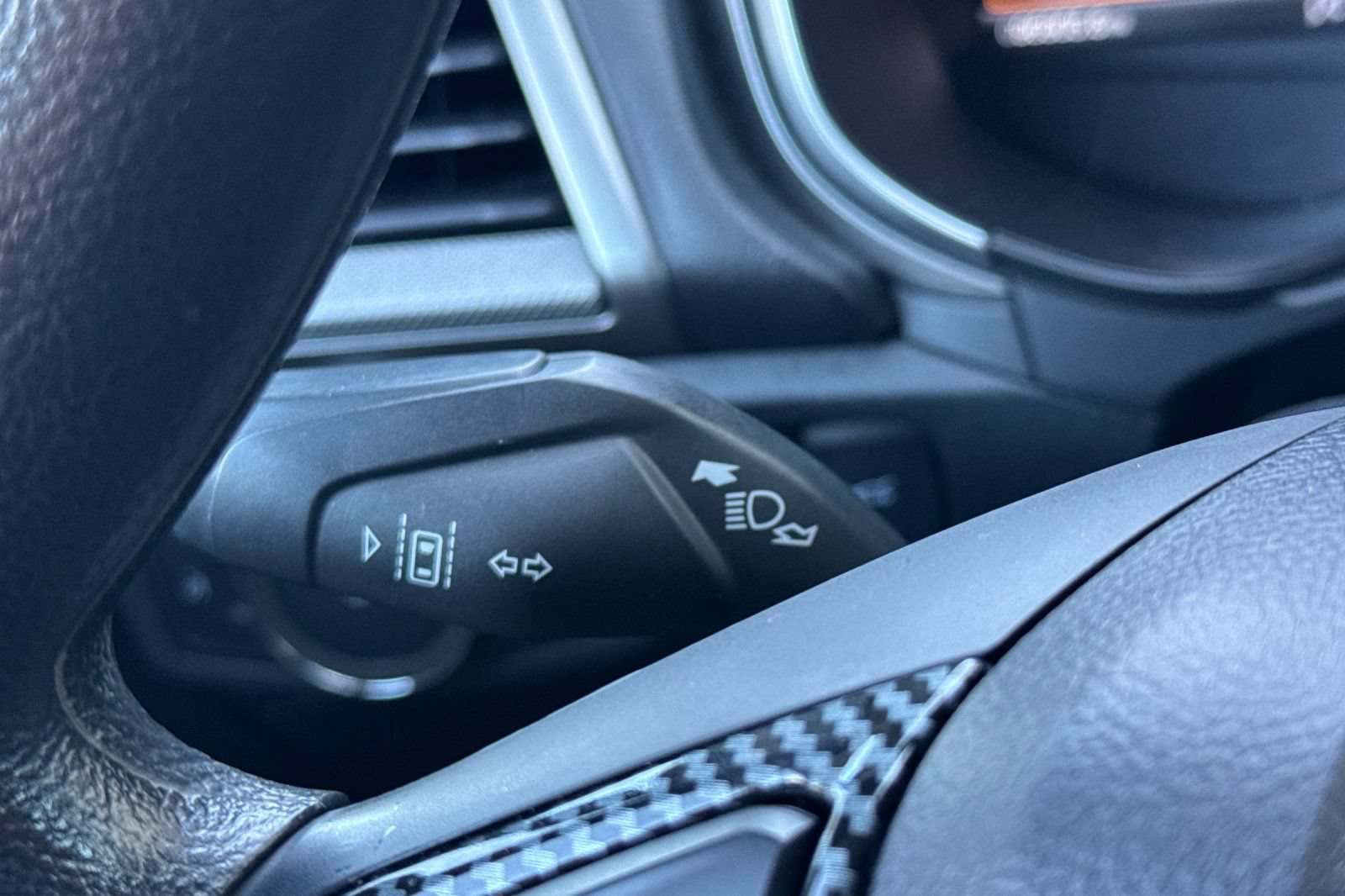 Used 2020 Ford Fusion SE FWD image 37