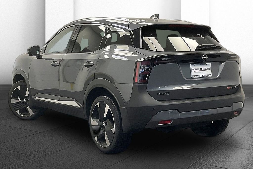 Used 2025 Nissan Kicks SR AWD/4WD image 9