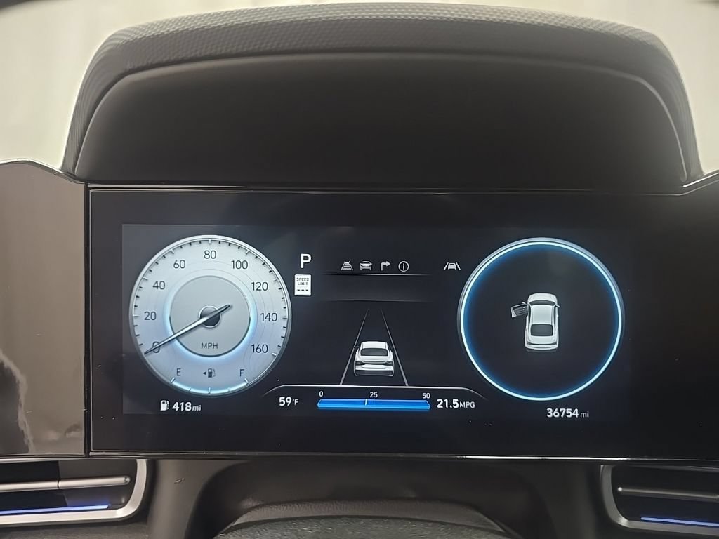 Used 2025 Hyundai Elantra SEL FWD image 29