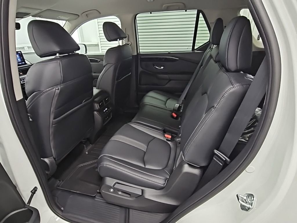 New 2025 Honda Pilot EX-L image 30