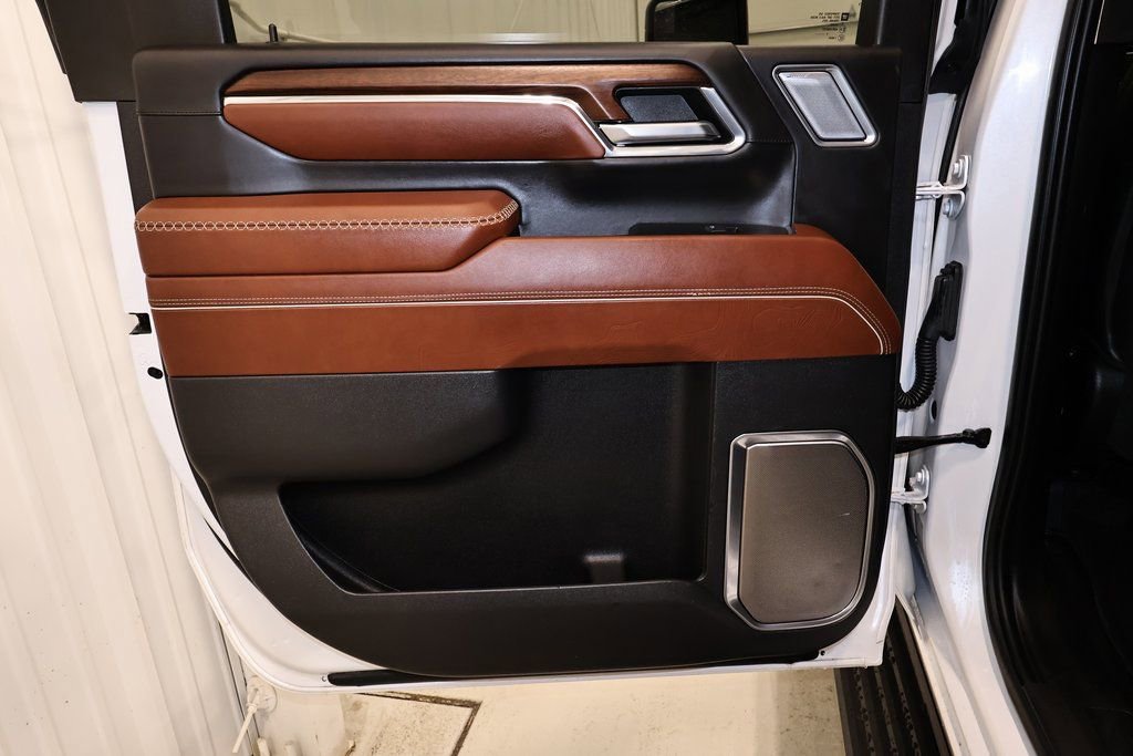 Used 2024 GMC Sierra 3500 Denali Ultimate image 15