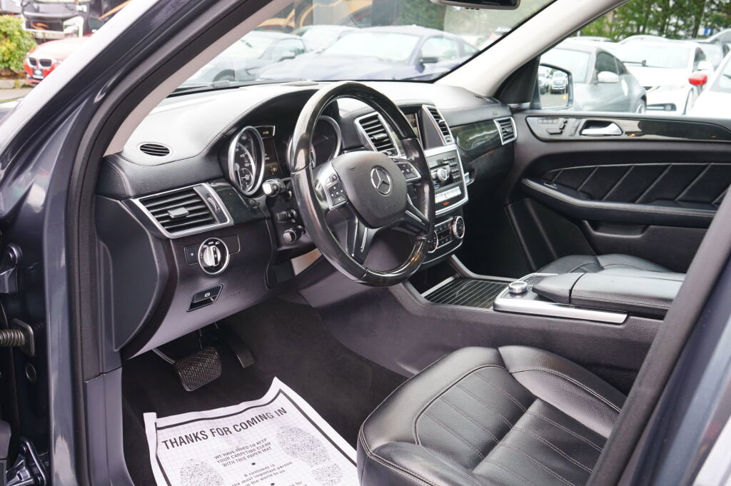 Used 2016 Mercedes-Benz GL 450 4MATIC image 12