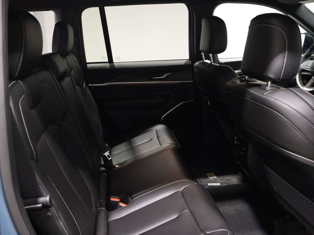 New 2026 Jeep Grand Cherokee Limited image 13