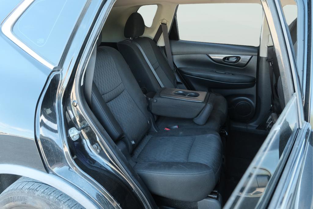 Used 2020 Nissan Rogue S FWD image 23