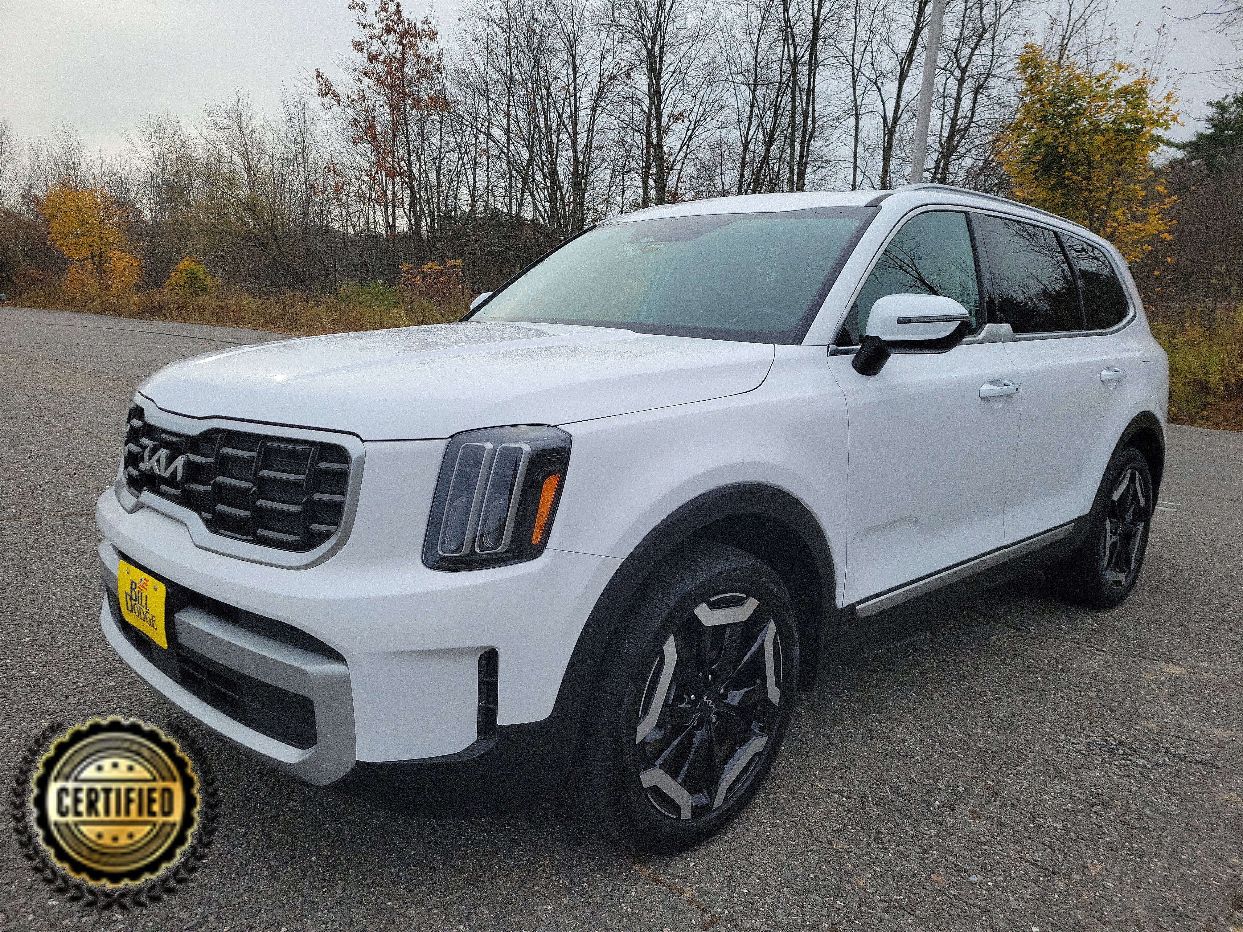 Used 2024 Kia Telluride S w/ S Sunroof Package