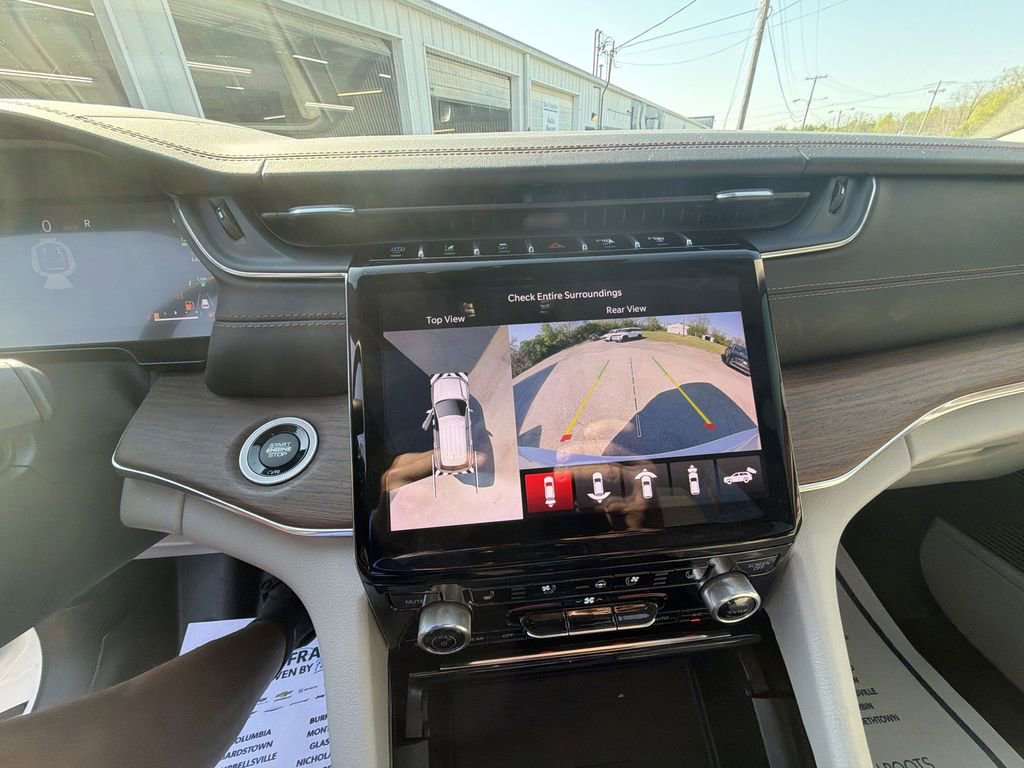 Used 2022 Jeep Grand Cherokee Summit w/ Advanced Protech Group IV image 17