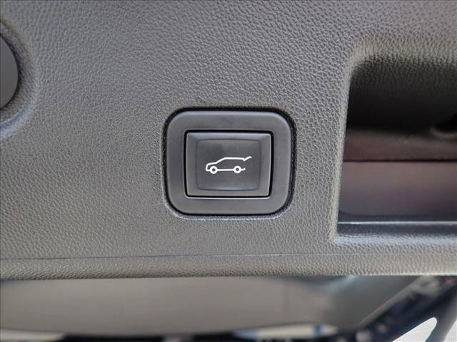Used 2023 Chevrolet Equinox LT FWD image 9