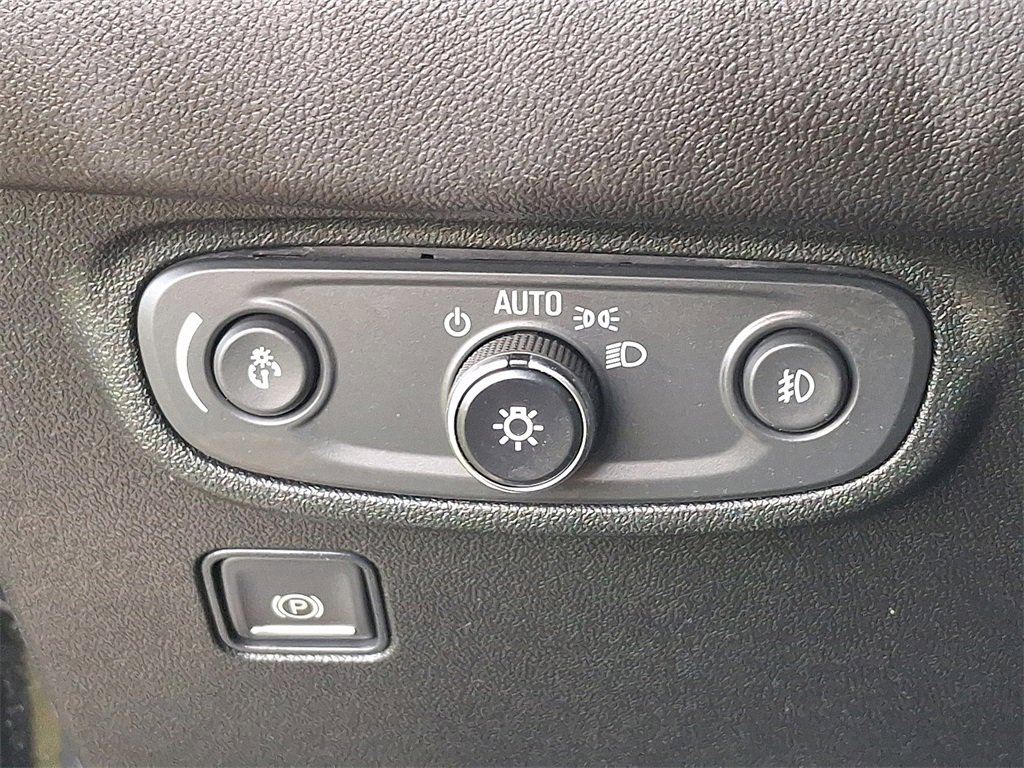 Used 2022 GMC Terrain SLT w/ Infotainment Package II image 24