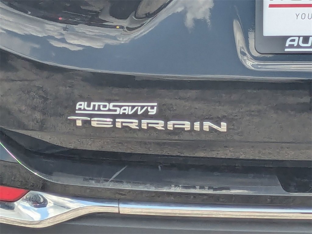 Used 2023 GMC Terrain SLT image 27