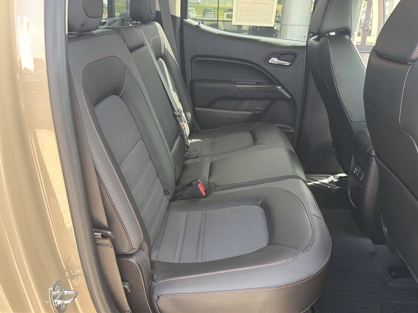 Used 2022 GMC Canyon AT4 AWD/4WD image 16