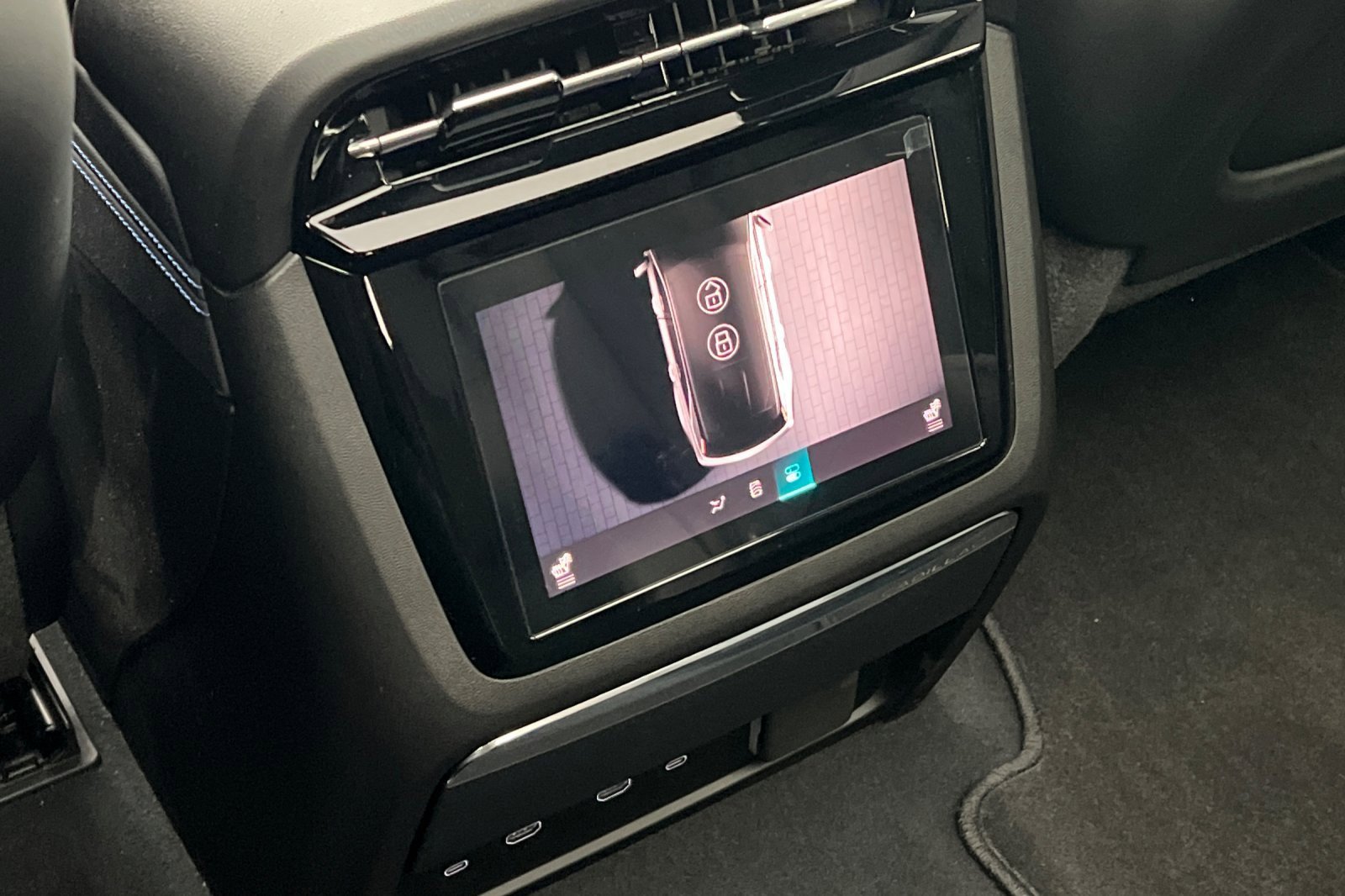 Used 2025 Cadillac Escalade IQ Luxury 1 image 40