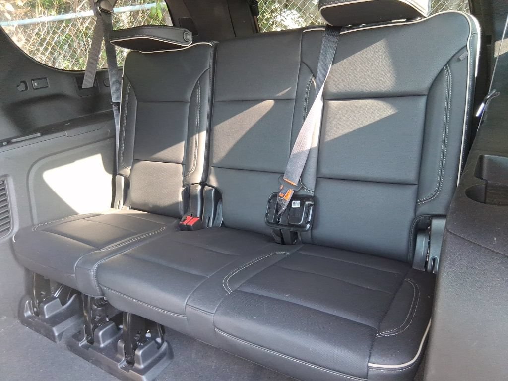 Used 2022 Chevrolet Suburban Premier AWD/4WD image 16