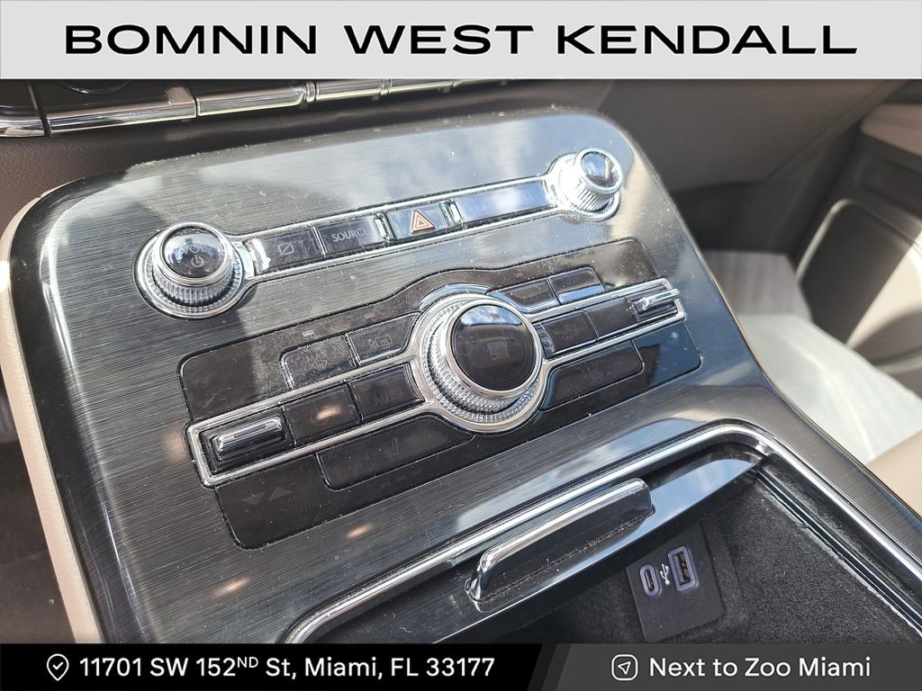 Used 2023 Lincoln Nautilus AWD w/ Premium Package image 30