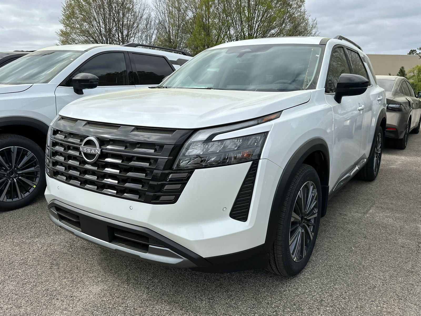 New 2026 Nissan Pathfinder Platinum