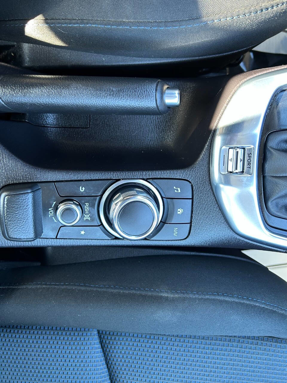 Used 2017 Toyota Yaris iA image 21