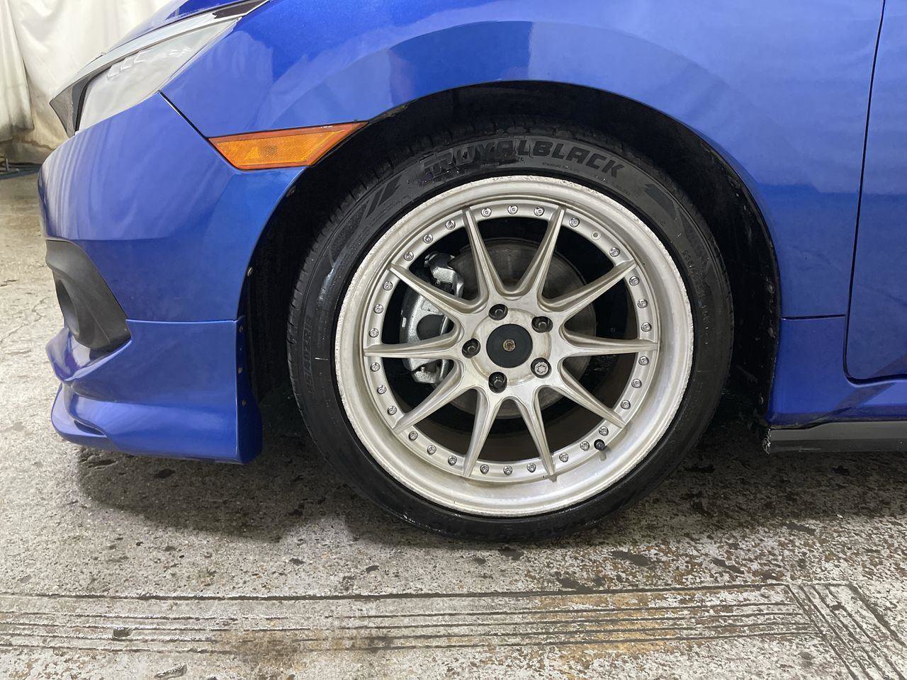 Used 2017 Honda Civic Touring image 10