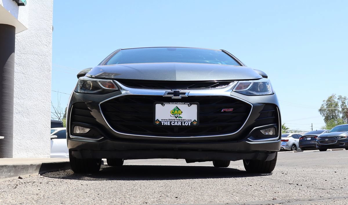 Used 2019 Chevrolet Cruze LT w/ Convenience Package FWD image 17