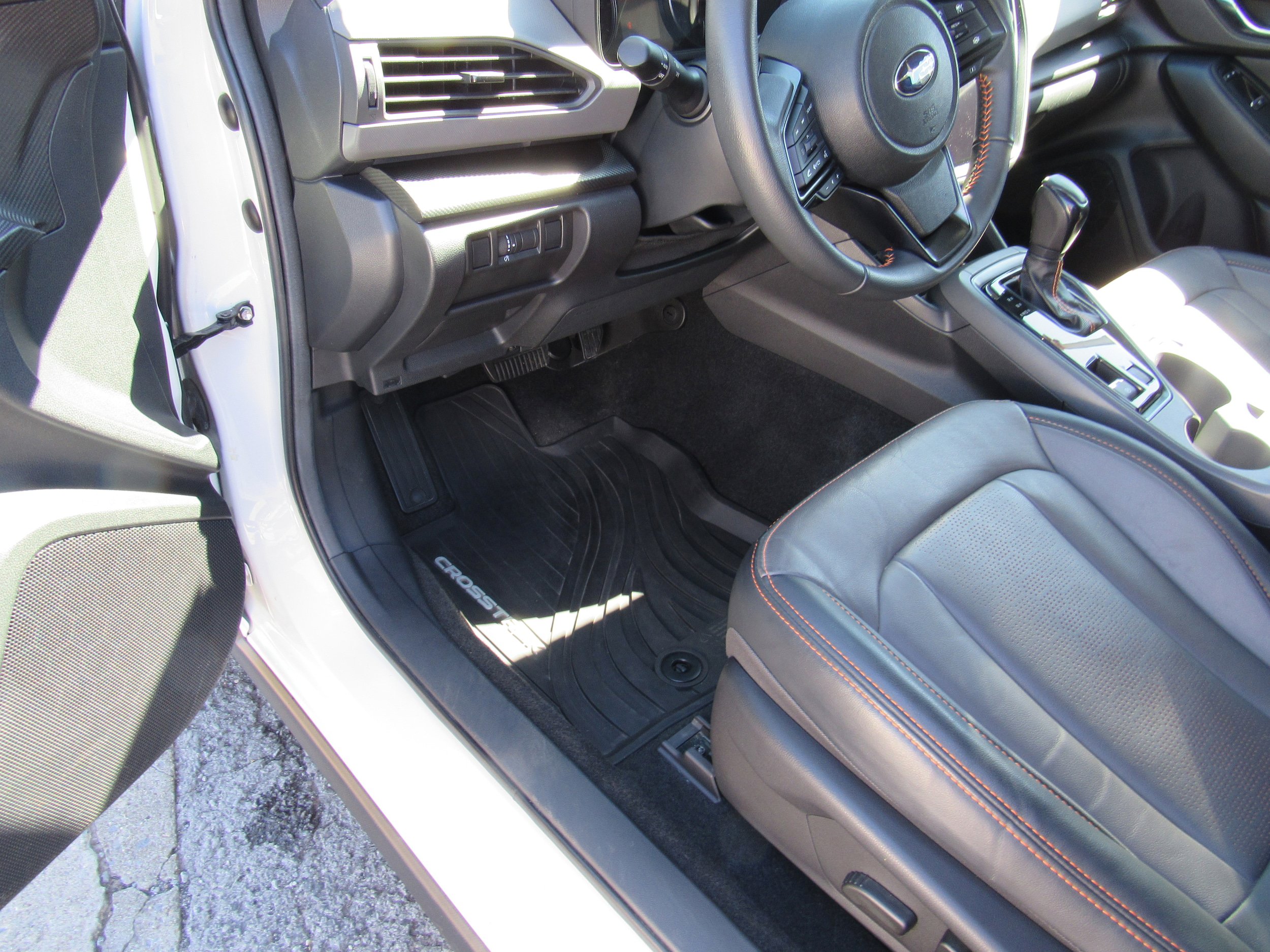 Used 2024 Subaru Crosstrek 2.5i Limited w/ Crosstrek Mirror Package AWD/4WD image 11