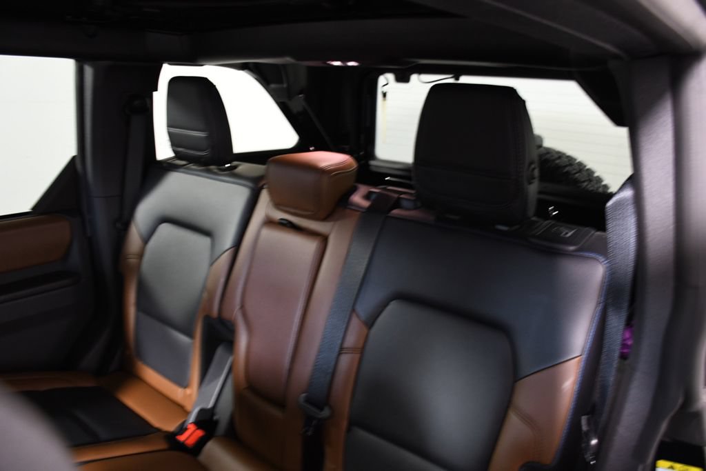 Used 2024 Ford Bronco Outer Banks AWD/4WD image 27