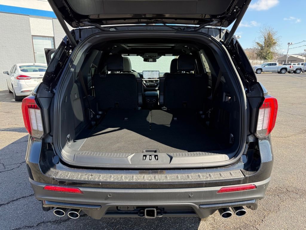 New 2026 Ford Explorer ST w/ Sun And Sound Package AWD/4WD image 31