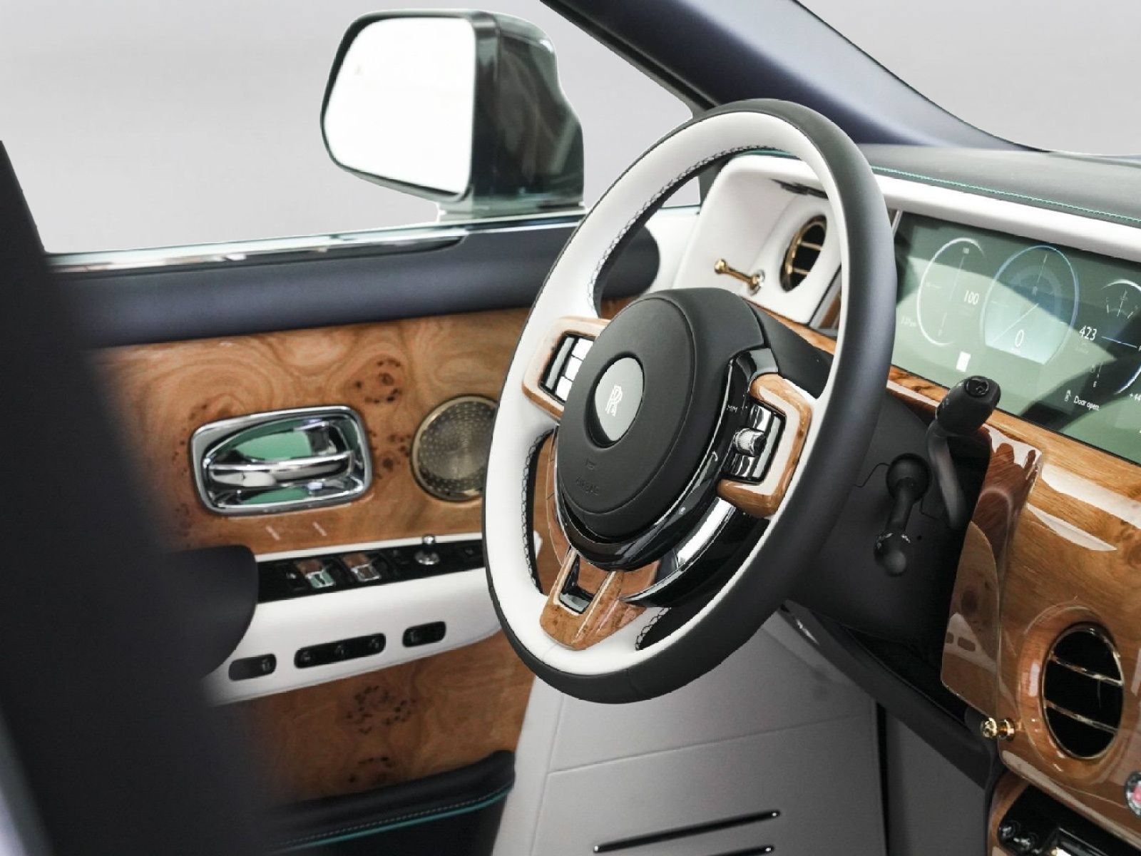 New 2026 Rolls-Royce Phantom Sedan RWD image 38