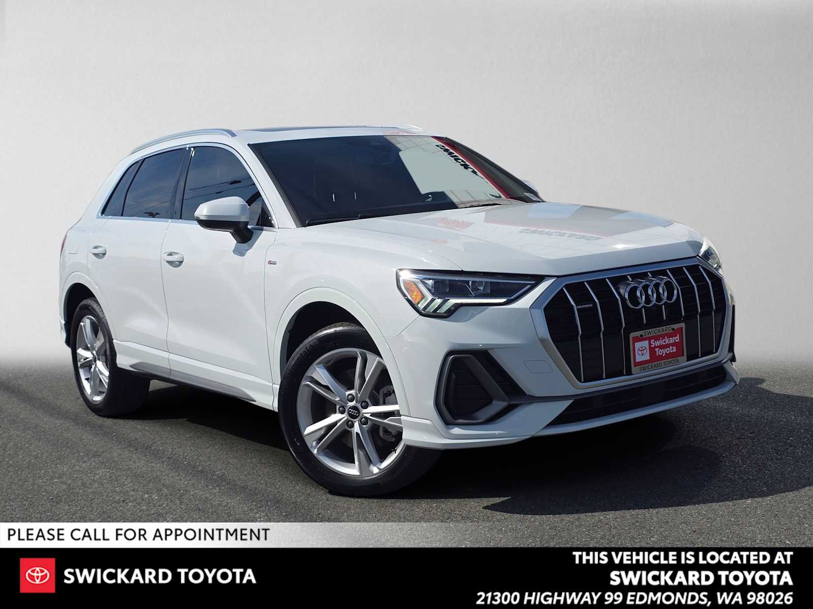 Used 2023 Audi Q3 2.0T Premium Plus w/ Premium Plus Package AWD/4WD image 1