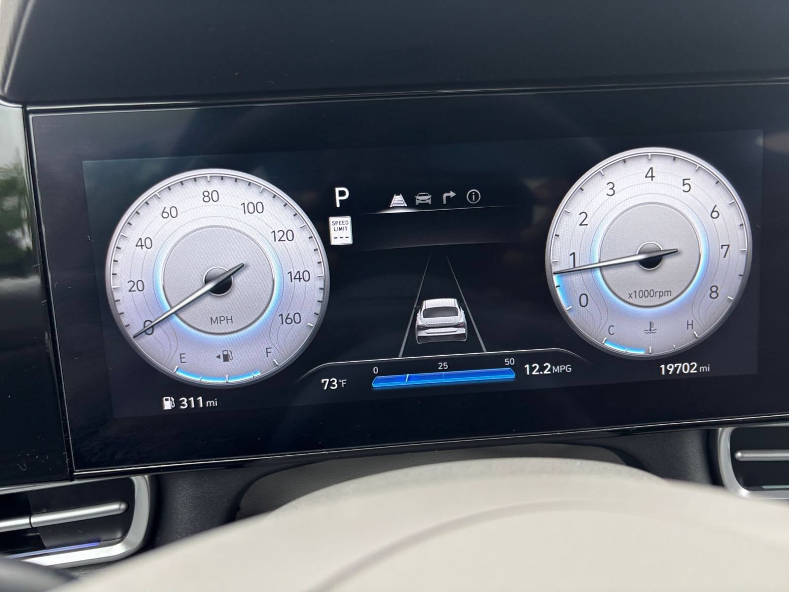 Used 2025 Hyundai Elantra SEL FWD image 36