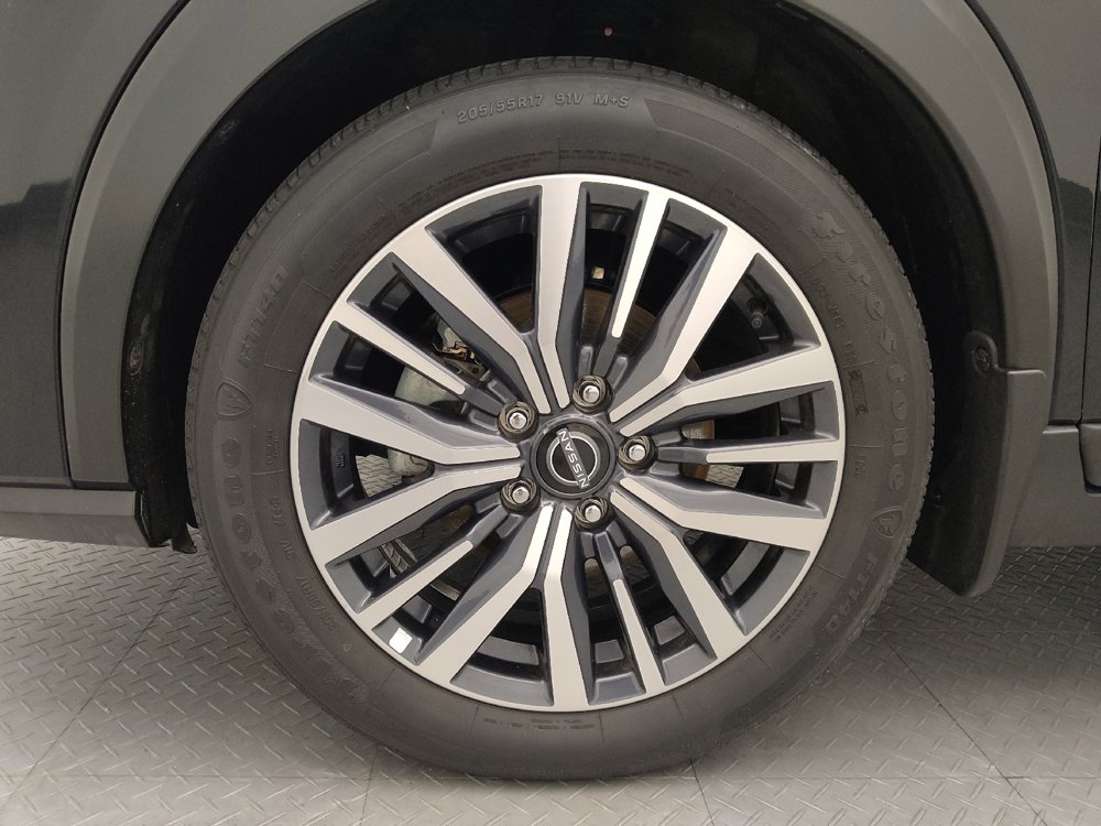 Used 2023 Nissan Kicks SV FWD image 31