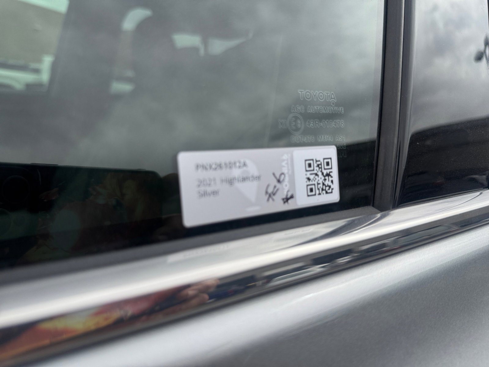 Used 2021 Toyota Highlander Platinum image 24