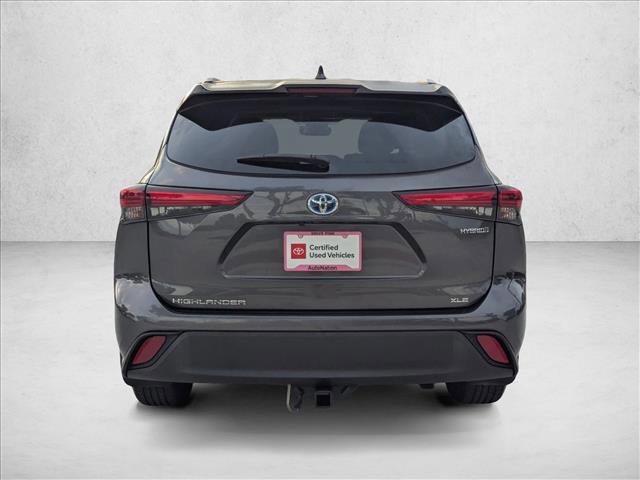 Certified 2023 Toyota Highlander XLE image 6