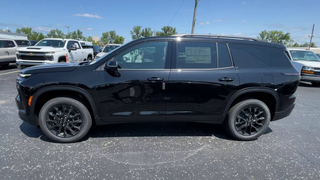 New 2026 Chevrolet Traverse LT w/ Midnight/Sport Edition AWD/4WD image 7