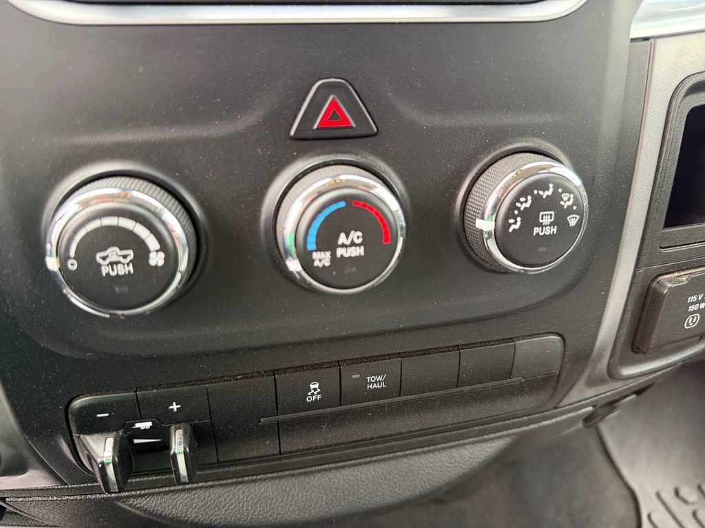 Used 2023 RAM 1500 Classic SLT AWD/4WD image 27