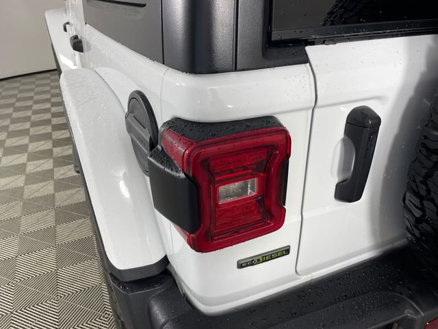 Used 2022 Jeep Wrangler Unlimited Rubicon w/ Steel Bumper Group image 18