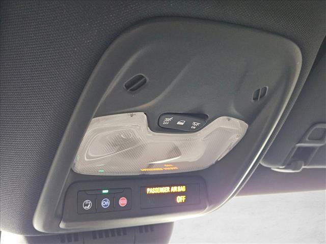 Used 2025 Chevrolet Colorado Trail Boss AWD/4WD image 12
