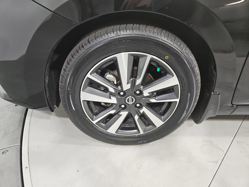 Used 2022 Nissan Versa SV w/ Trunk Package image 26