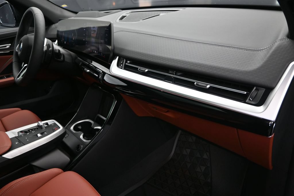 New 2026 BMW X2 xDrive28i w/ Technology Package AWD/4WD image 24