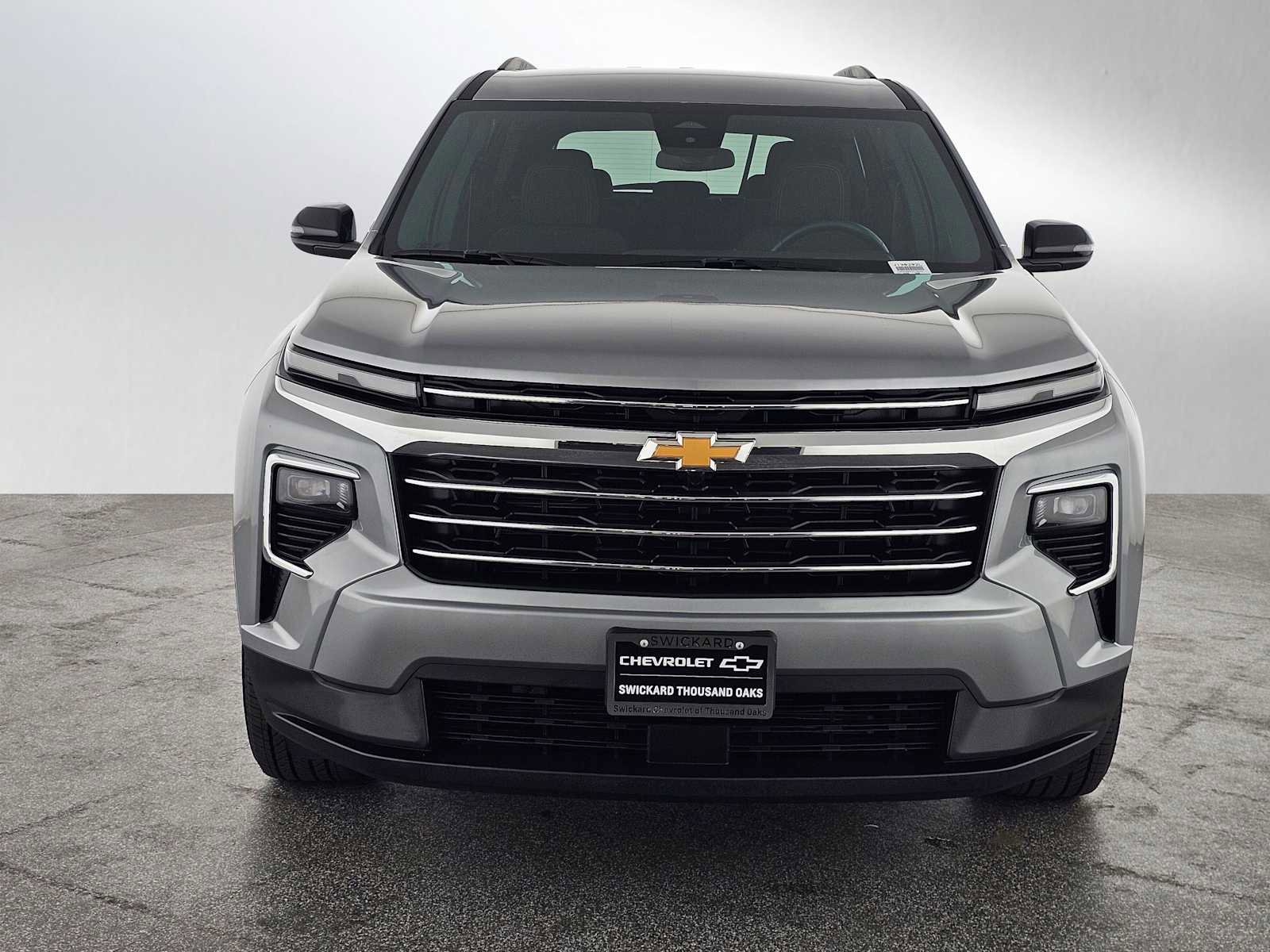 Used 2026 Chevrolet Traverse LT FWD image 8