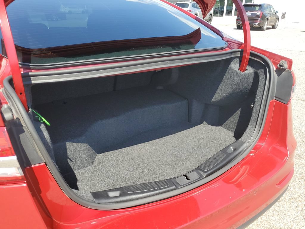 Used 2020 Ford Fusion SE FWD image 33