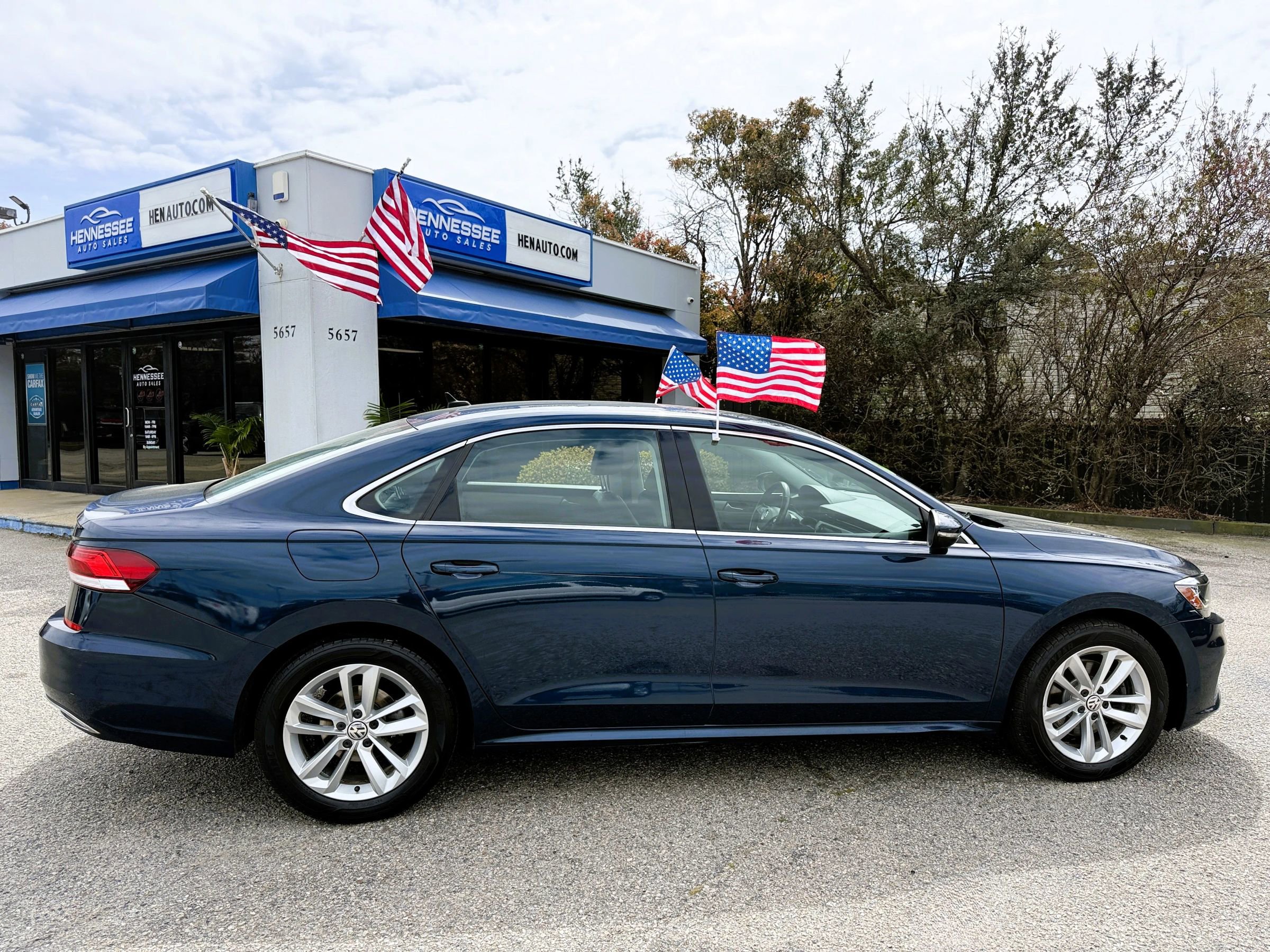 Used 2020 Volkswagen Passat 2.0T SE image 10