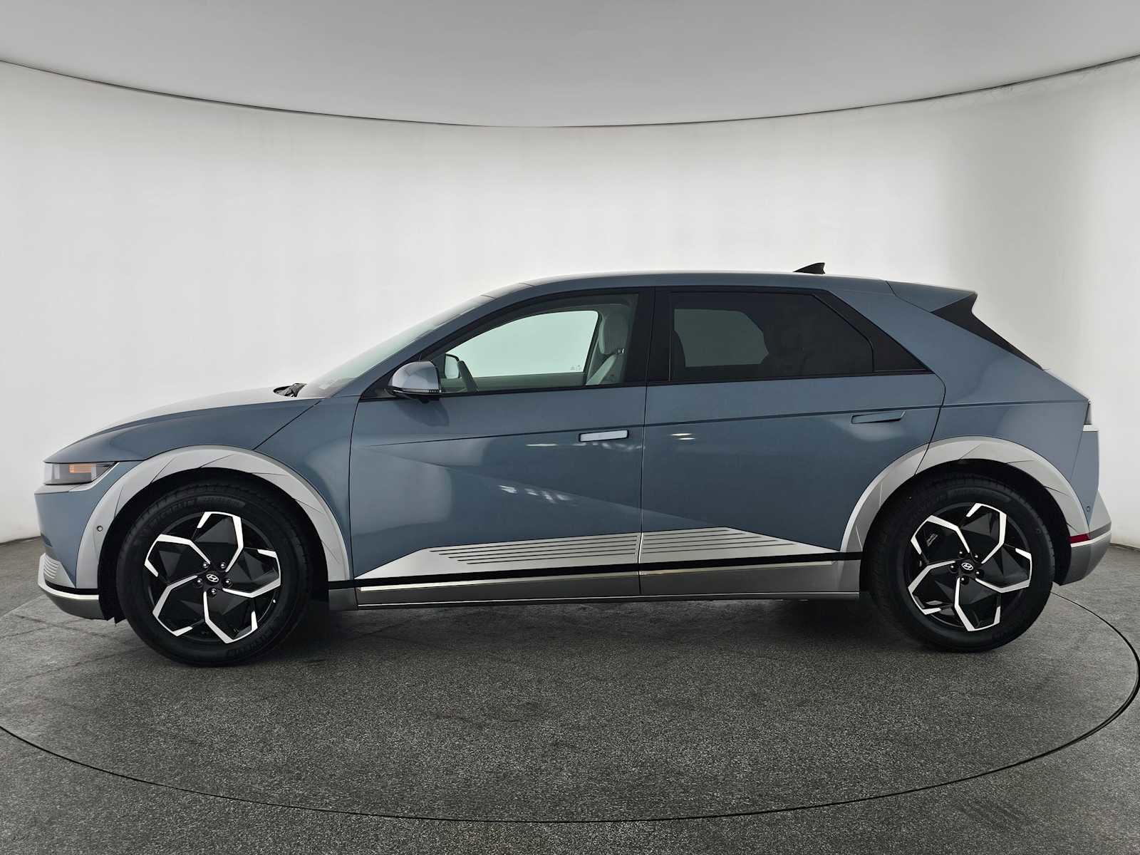 Used 2024 Hyundai Ioniq 5 Limited RWD image 6