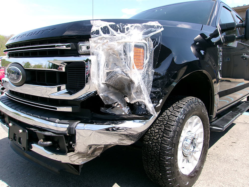 Used 2021 Ford F250 XLT AWD/4WD image 2