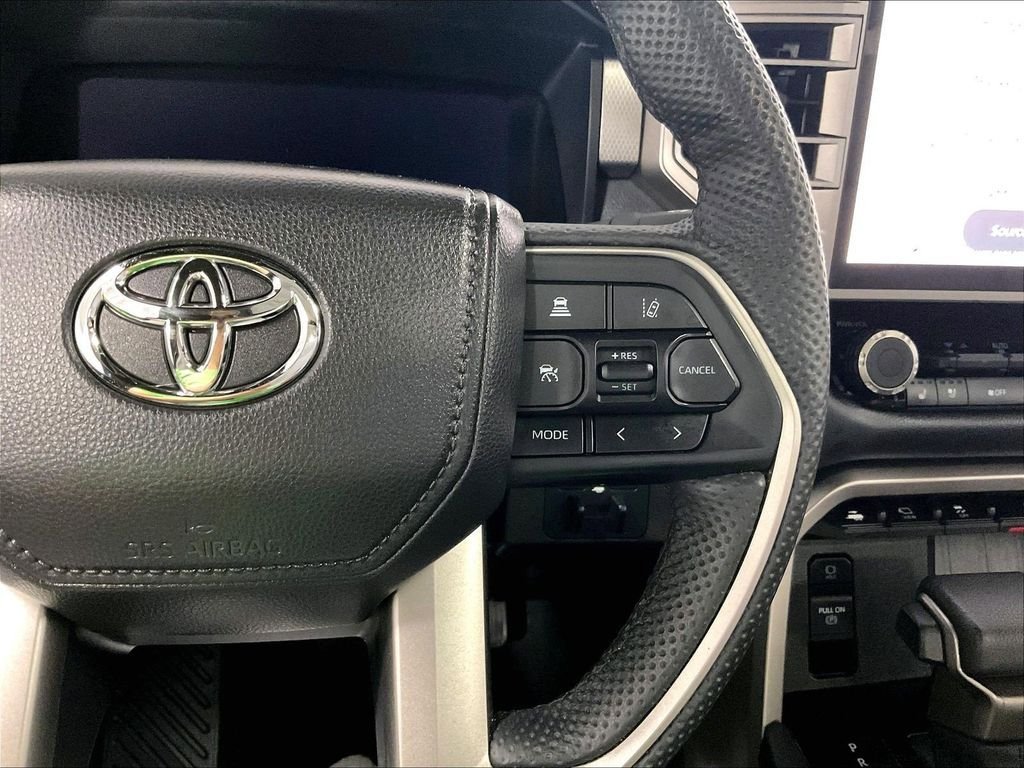 Used 2025 Toyota Tundra Limited AWD/4WD image 24